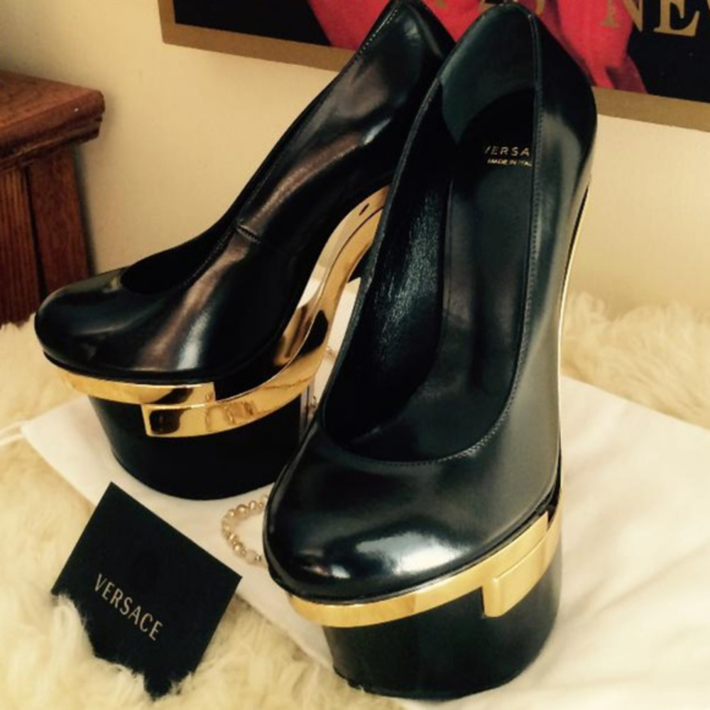Versace Floating Pumps - Picture 6 of 8
